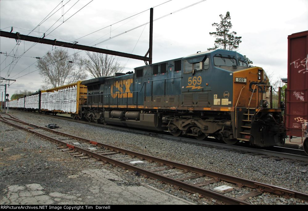 CSX 569 dpu on Q404